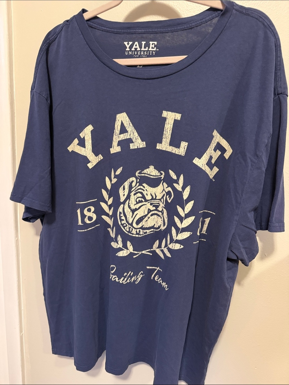YALE University Navy Short Sleeve Tee - Large - Picture 5 of 10